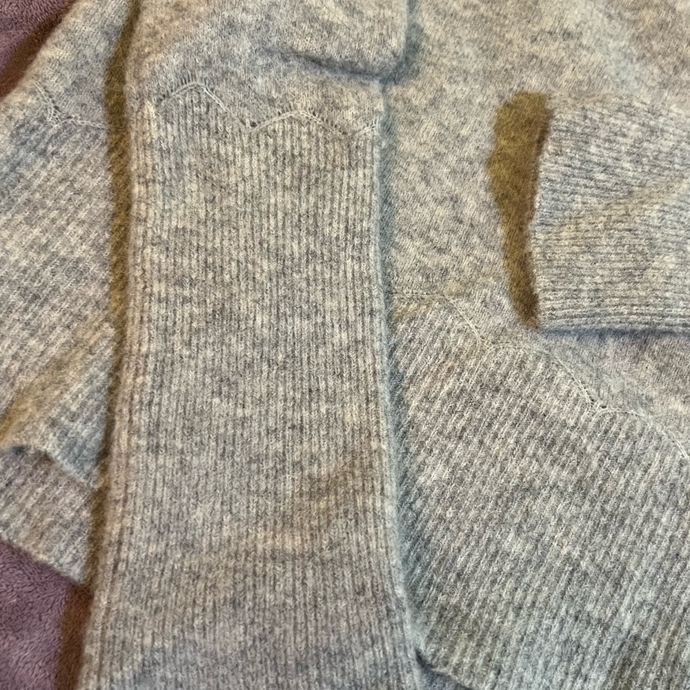 Vineyard Vines Wool Crop Sweater - Picture 2 of 4